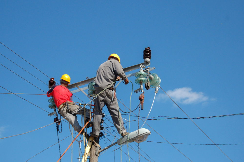 Servicio-de-electricidad-media-y-baja-tension-en-merida.jpg